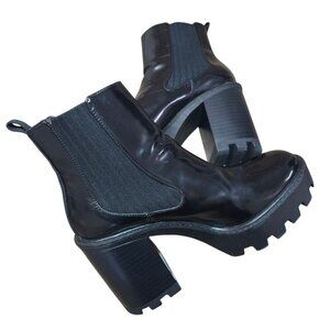 Zara Black Chunky Heel Chelsea Ankle Boots Women’s Size 40 Faux Leather.